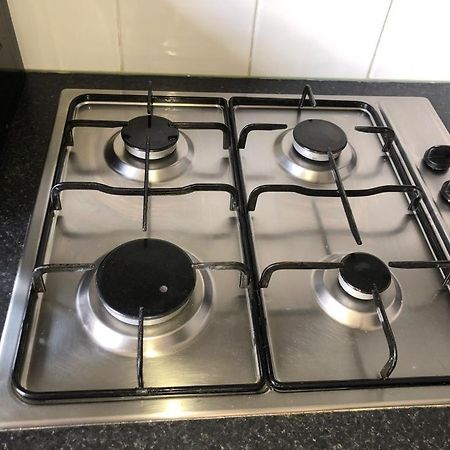 1 Comfortable Studio Apartment Brighton Bagian luar foto