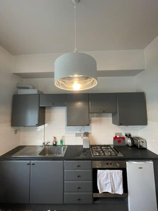 1 Comfortable Studio Apartment Brighton Bagian luar foto