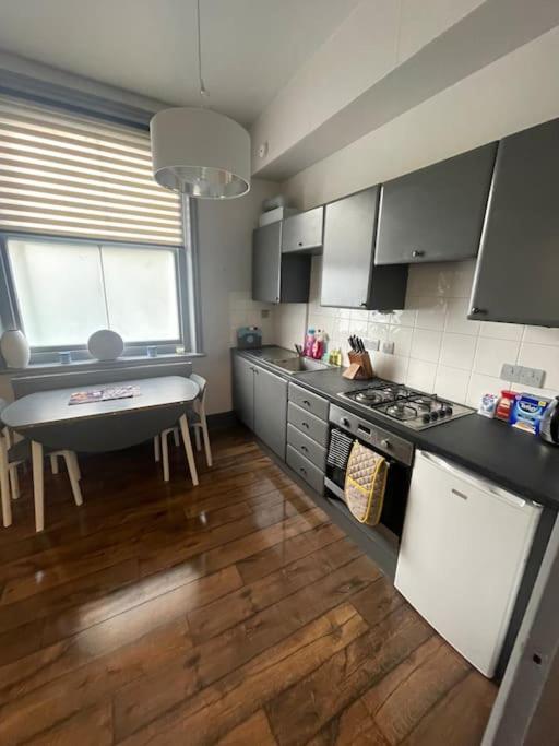 1 Comfortable Studio Apartment Brighton Bagian luar foto