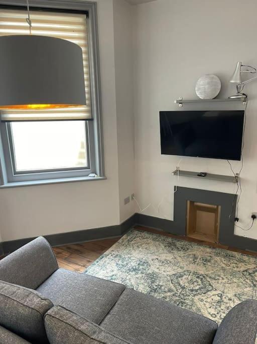 1 Comfortable Studio Apartment Brighton Bagian luar foto