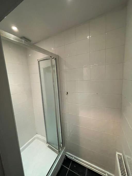 1 Comfortable Studio Apartment Brighton Bagian luar foto