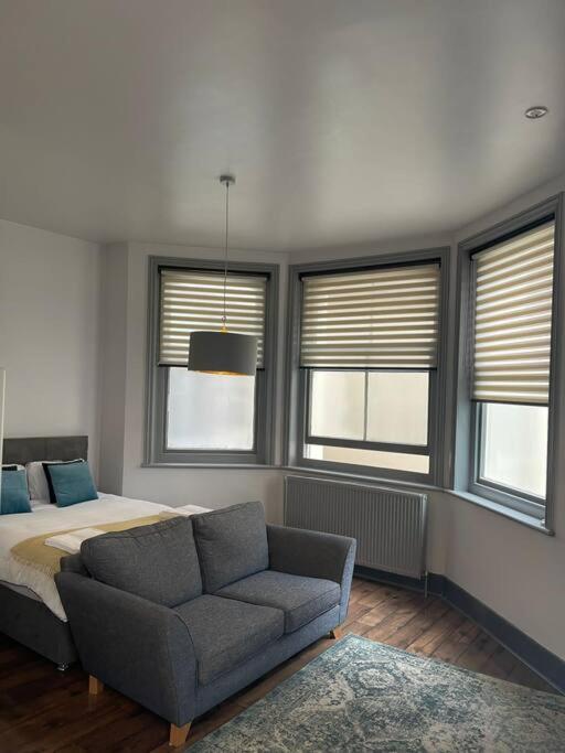 1 Comfortable Studio Apartment Brighton Bagian luar foto
